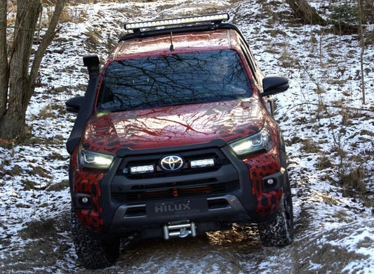 LED BAR za masku Lazer Toyota Hilux Invincible 2021+